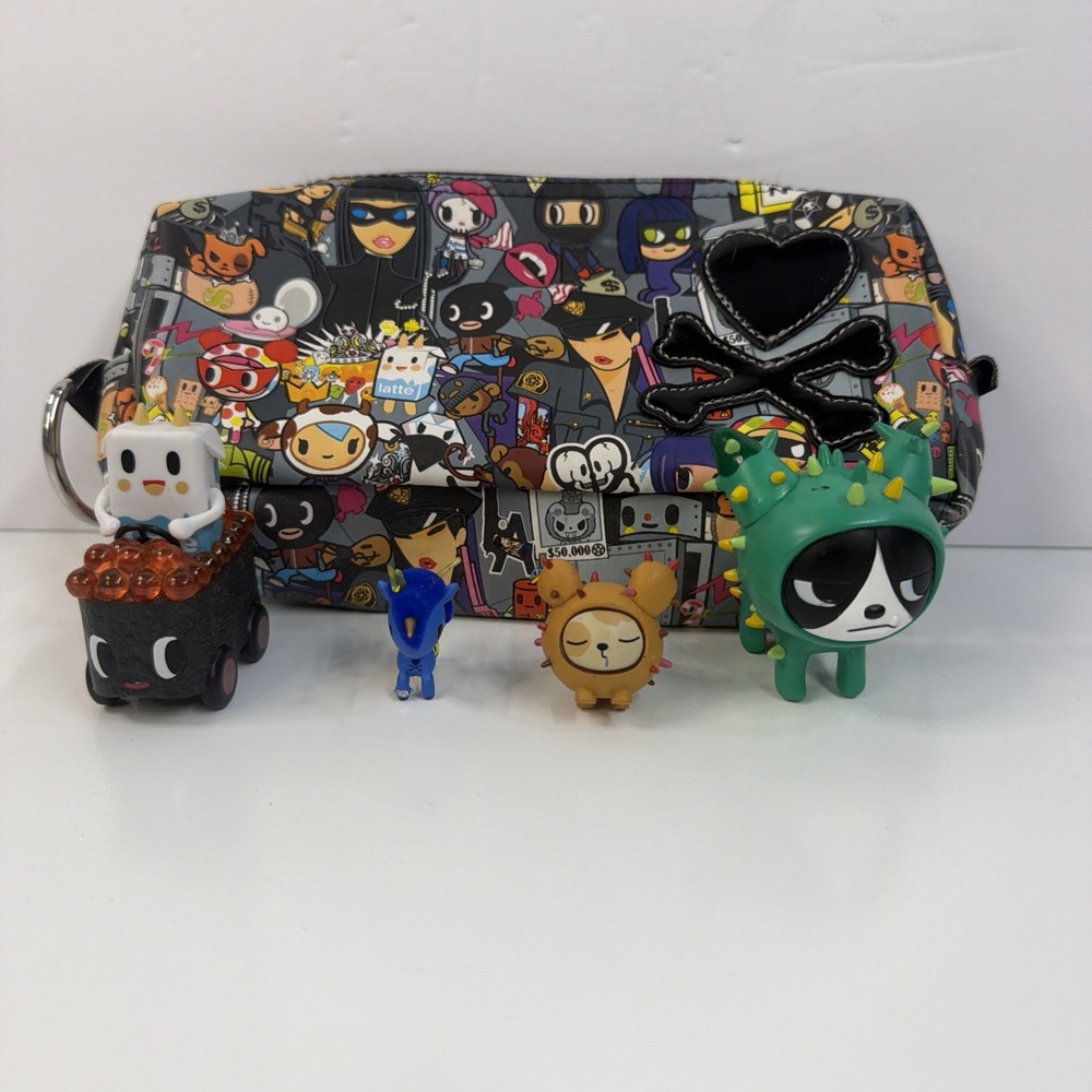 Tokidoki Cosmetic Pencil Bag Zippered Pouch Robbery Ltd Edition & 4 Figures